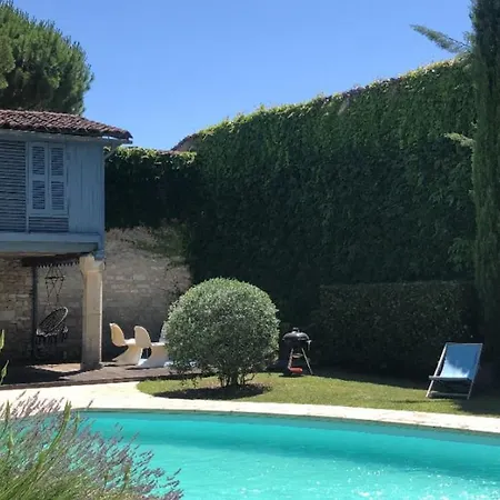 Large House - Garden Pool